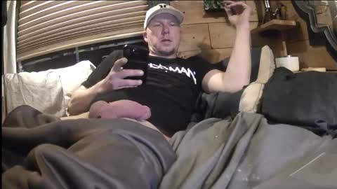 Snapshot of hungsingledad79 chatting on December 5, 2024, 4:20 am HuingsingleDad79 online show from December 5, 2024, 4:20 am