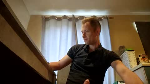 HungTeaseX online show from July 30, 2026, 6:01 am
