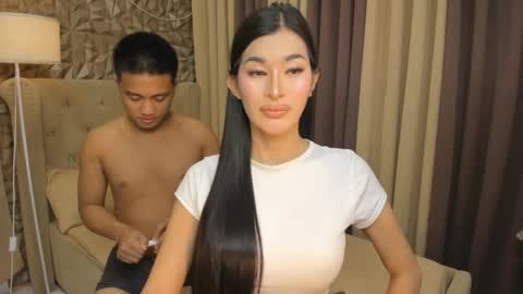 hunkhomerontop online show from October 29, 2025, 7:21 am