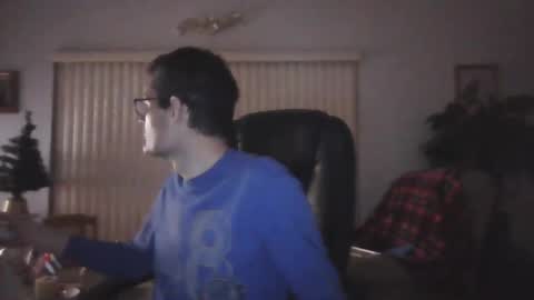 Snapshot of hunkmasclefad458 chatting on December 10, 2024, 5:17 am hunkmasclefad458 online show from December 10, 2024, 5:17 am