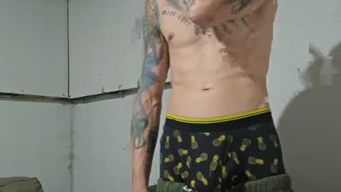 Snapshot of hunkwithglasses chatting on November 28, 2025, 4:15 am Wh8teboi online show from November 28, 2025, 4:15 am