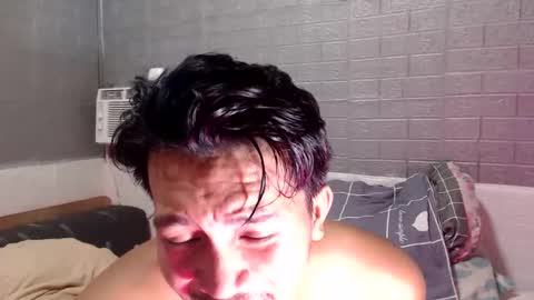 hunkylloyd online show from April 5, 2026, 1:30 pm