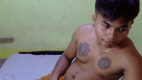 hunkyzeus online show from October 15, 2025, 11:43 am