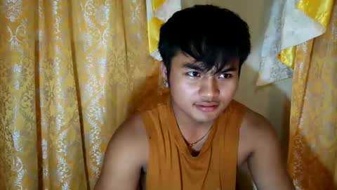 hunkyzeus online show from December 16, 2025, 7:57 am