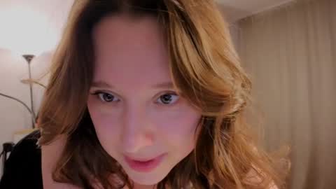 Snapshot of hunny_ines chatting on May 22, 2026, 5:07 pm Ines online show from May 22, 2026, 5:07 pm