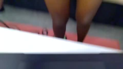 hunny online show from November 8, 2025, 1:55 pm