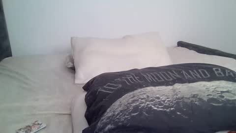 hunny online show from December 3, 2025, 5:00 pm