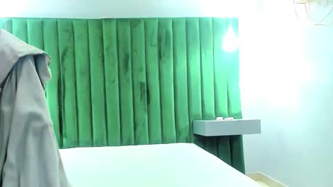 hunterheat_ online show from October 9, 2025, 11:52 am