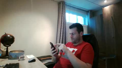 Snapshot of hurley7890 chatting on December 19, 2024, 8:02 pm hurley7890 online show from December 19, 2024, 8:02 pm