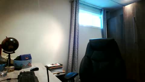 Snapshot of hurley7890 chatting on January 10, 2025, 3:27 pm hurley7890 online show from January 10, 2025, 3:27 pm
