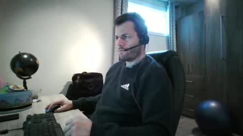 Snapshot of hurley7890 chatting on January 20, 2025, 2:36 pm hurley7890 online show from January 20, 2025, 2:36 pm