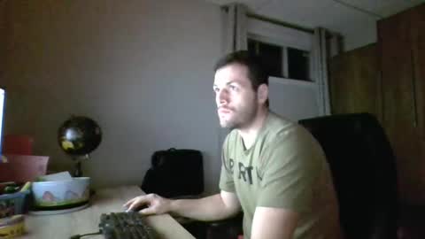 Snapshot of hurley7890 chatting on January 21, 2025, 2:22 am hurley7890 online show from January 21, 2025, 2:22 am