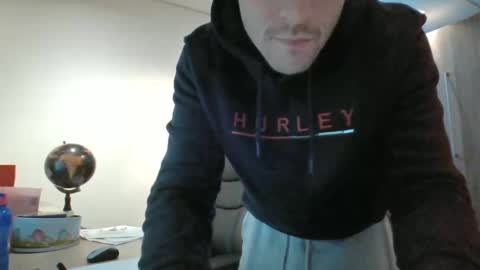 Snapshot of hurley7890 chatting on January 28, 2025, 4:52 pm hurley7890 online show from January 28, 2025, 4:52 pm