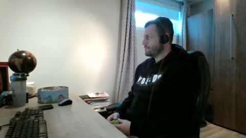 Snapshot of hurley7890 chatting on February 12, 2025, 4:00 pm hurley7890 online show from February 12, 2025, 4:00 pm