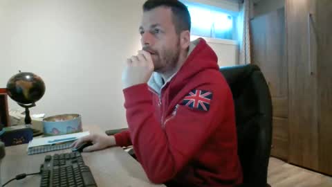 Snapshot of hurley7890 chatting on February 14, 2025, 2:12 pm hurley7890 online show from February 14, 2025, 2:12 pm