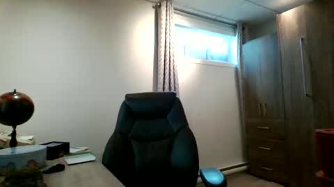 Snapshot of hurley7890 chatting on February 18, 2025, 6:04 pm hurley7890 online show from February 18, 2025, 6:04 pm