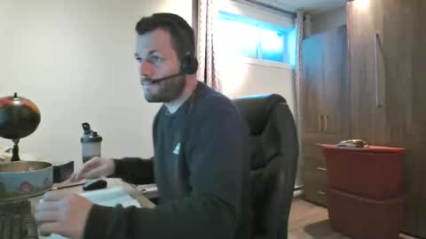 Snapshot of hurley7890 chatting on February 21, 2025, 2:16 pm hurley7890 online show from February 21, 2025, 2:16 pm