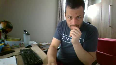 Snapshot of hurley7890 chatting on March 7, 2025, 2:23 pm hurley7890 online show from March 7, 2025, 2:23 pm