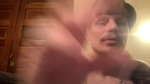 husbandandwife2011 online show from February 22, 2025, 3:34 am