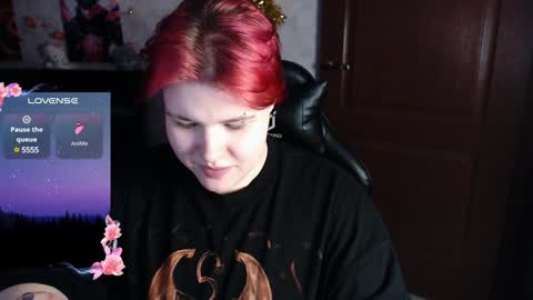 Snapshot of husk_ryan chatting on January 11, 2025, 4:14 pm Ryan online show from January 11, 2025, 4:14 pm