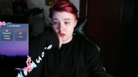 Snapshot of husk_ryan chatting on January 17, 2025, 4:17 am Ryan online show from January 17, 2025, 4:17 am