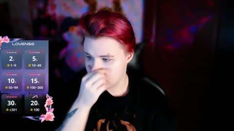 Snapshot of husk_ryan chatting on January 17, 2025, 6:54 pm Ryan online show from January 17, 2025, 6:54 pm