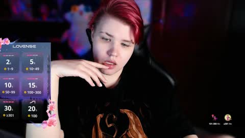 Snapshot of husk_ryan chatting on January 18, 2025, 1:08 am Ryan online show from January 18, 2025, 1:08 am