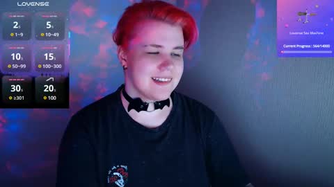 Snapshot of husk_ryan chatting on February 14, 2025, 7:54 pm Ryan online show from February 14, 2025, 7:54 pm