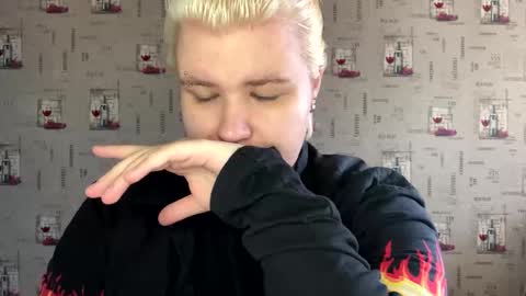 Snapshot of husk_ryan chatting on September 30, 2025, 11:26 am Ryan online show from September 30, 2025, 11:26 am