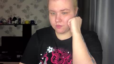 Snapshot of husk_ryan chatting on October 5, 2025, 10:07 pm Ryan online show from October 5, 2025, 10:07 pm