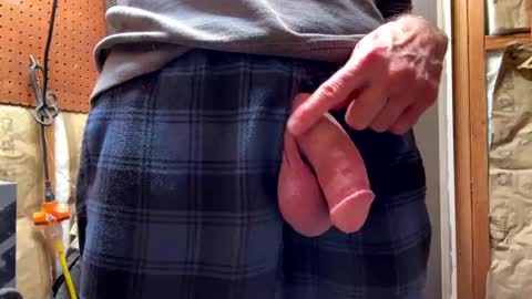 huskey300 online show from December 29, 2024, 4:38 am