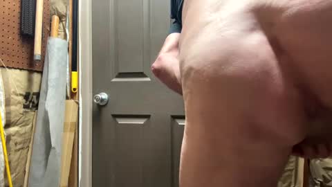 huskey300 online show from September 9, 2025, 1:21 pm