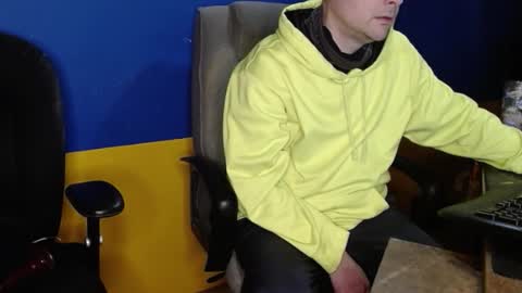 Snapshot of huskyguy chatting on February 13, 2026, 4:08 am Huskyguy online show from February 13, 2026, 4:08 am