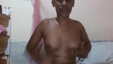 Snapshot of husna_ommy chatting on February 10, 2026, 8:57 pm Husna online show from February 10, 2026, 8:57 pm