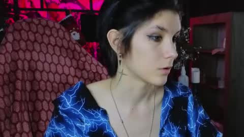 Snapshot of hyeon_jin chatting on January 6, 2025, 11:42 pm Hyeon Jin online show from January 6, 2025, 11:42 pm