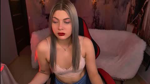 hyileyclark online show from March 19, 2026, 1:26 pm