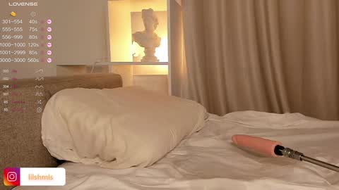 Snapshot of hypnoticbaby chatting on December 29, 2024, 6:16 pm Lilya online show from December 29, 2024, 6:16 pm