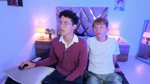 Son Hyunjin online show from November 7, 2025, 1:27 am