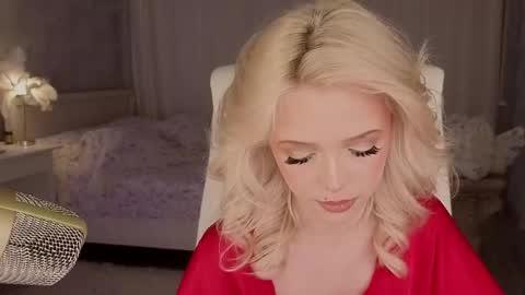 Joselle online show from May 13, 2026, 9:44 pm