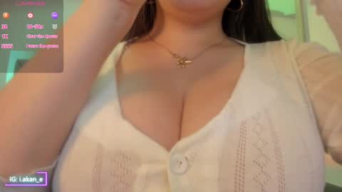 Akane online show from September 15, 2025, 1:22 pm