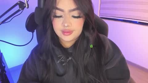 Snapshot of i_am_ari chatting on October 1, 2025, 1:11 am Ari online show from October 1, 2025, 1:11 am