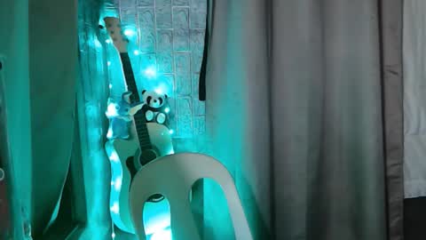 Kim online show from November 10, 2025, 4:50 pm