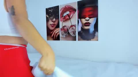 The Dolls online show from December 1, 2025, 8:03 pm