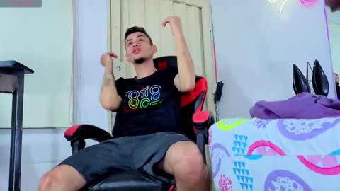 Snapshot of i_am_kelvis_ chatting on March 1, 2026, 6:04 am kelvis online show from March 1, 2026, 6:04 am