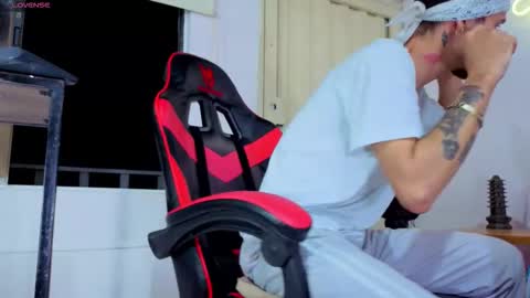 Snapshot of i_am_kelvis_ chatting on March 2, 2026, 7:15 am kelvis online show from March 2, 2026, 7:15 am