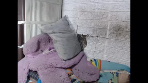 Snapshot of i_drain_u_bitch chatting on February 25, 2026, 10:25 am jamaeca online show from February 25, 2026, 10:25 am