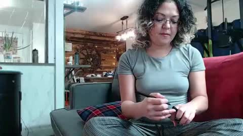 Snapshot of i_fetishize_u chatting on February 1, 2025, 10:23 pm ShortStuff online show from February 1, 2025, 10:23 pm