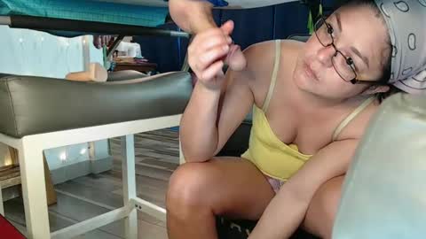 Snapshot of i_fetishize_u chatting on February 27, 2025, 10:53 pm ShortStuff online show from February 27, 2025, 10:53 pm