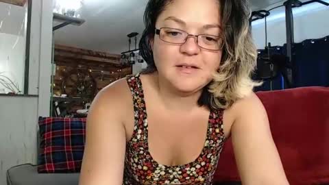 Snapshot of i_fetishize_u chatting on March 4, 2025, 1:59 pm ShortStuff online show from March 4, 2025, 1:59 pm