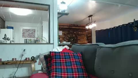 Snapshot of i_fetishize_u chatting on March 6, 2025, 7:21 pm ShortStuff online show from March 6, 2025, 7:21 pm